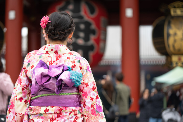 young-girl-wearing-japan.jpg